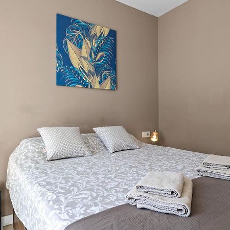 Luxury New Apartment City Center Estepona - Private Parking エクステリア 写真