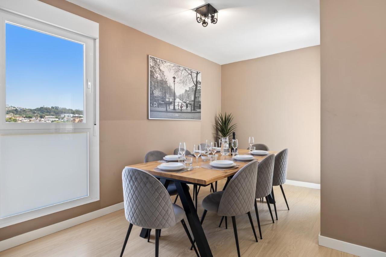 Luxury New Apartment City Center Estepona - Private Parking エクステリア 写真