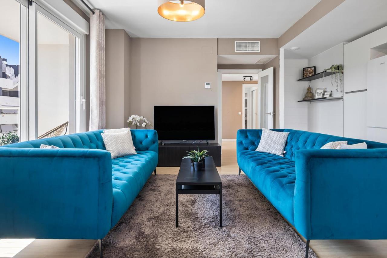 Luxury New Apartment City Center Estepona - Private Parking エクステリア 写真