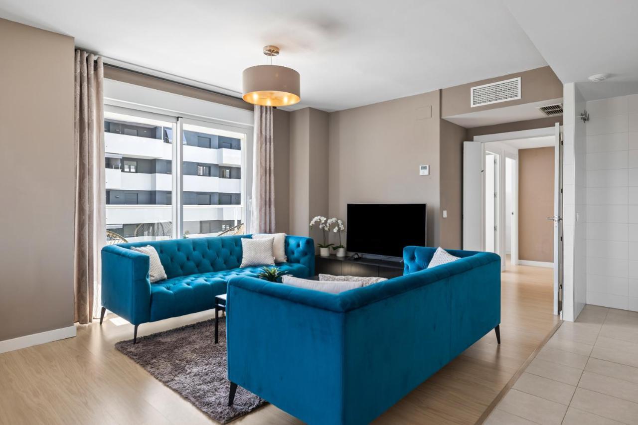 Luxury New Apartment City Center Estepona - Private Parking エクステリア 写真