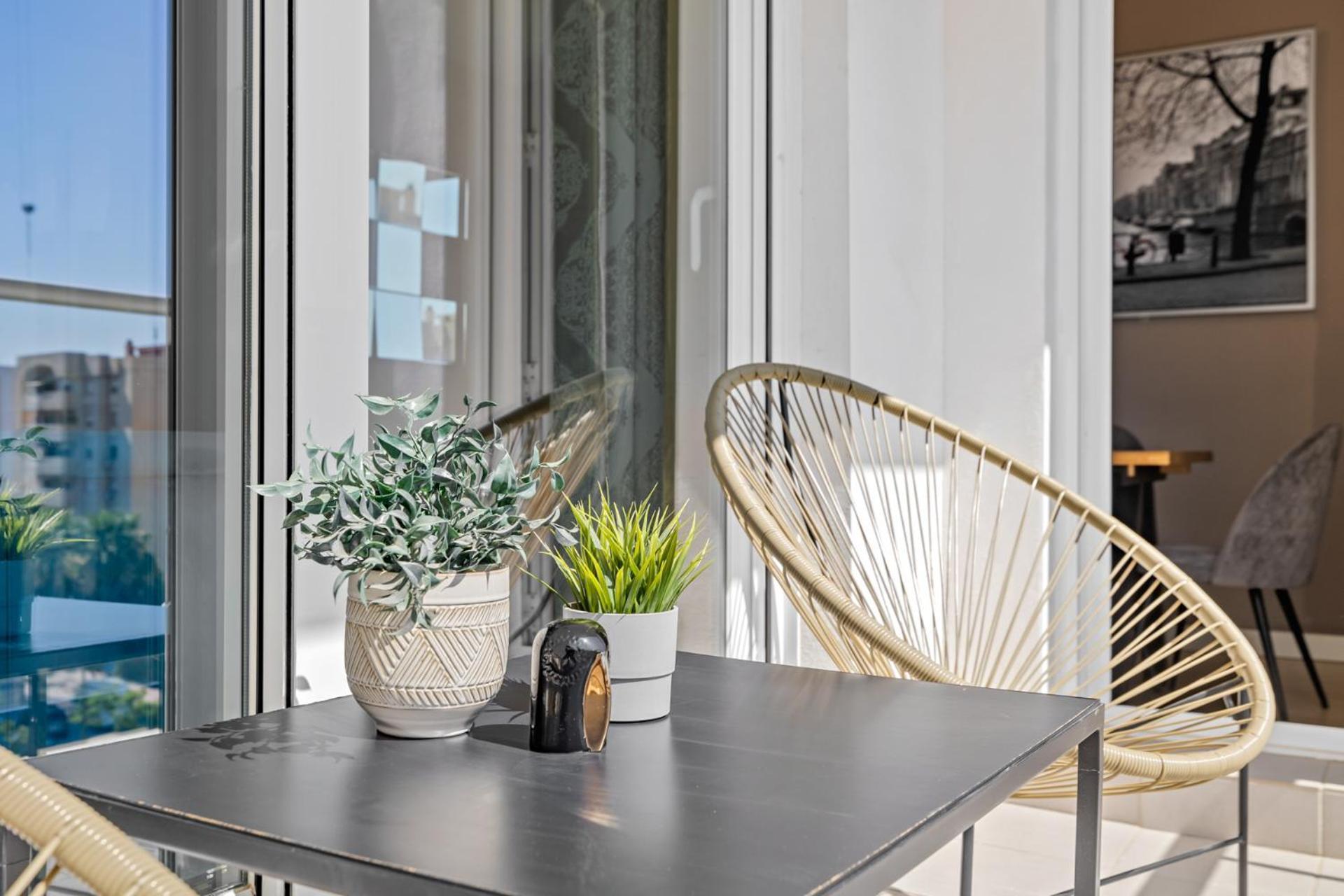 Luxury New Apartment City Center Estepona - Private Parking エクステリア 写真